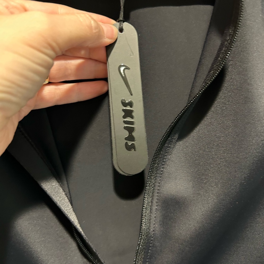 Nike SKIMS Black Long Sleeve Half Zip Performance Training Top Women’s Large - Picture 5 of 8